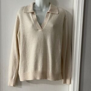Banana Republic Cream V-Neck Sweater